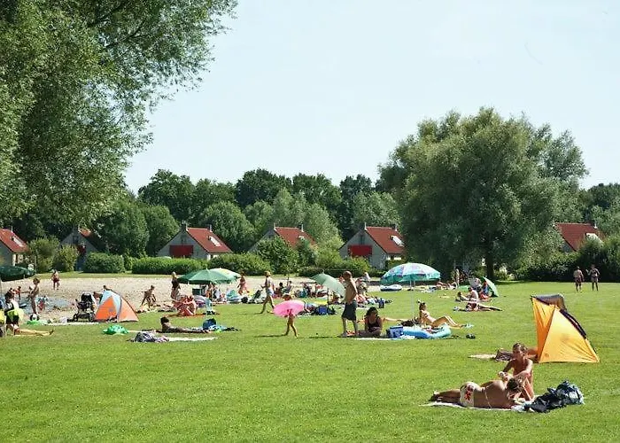 בית נופש Vakantiewoning Maas En Waal *